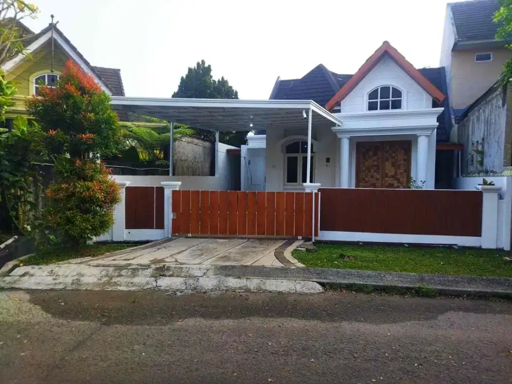 Rumah D139 baru selesai renovasi. 
dijual di Bukit Golf riverside