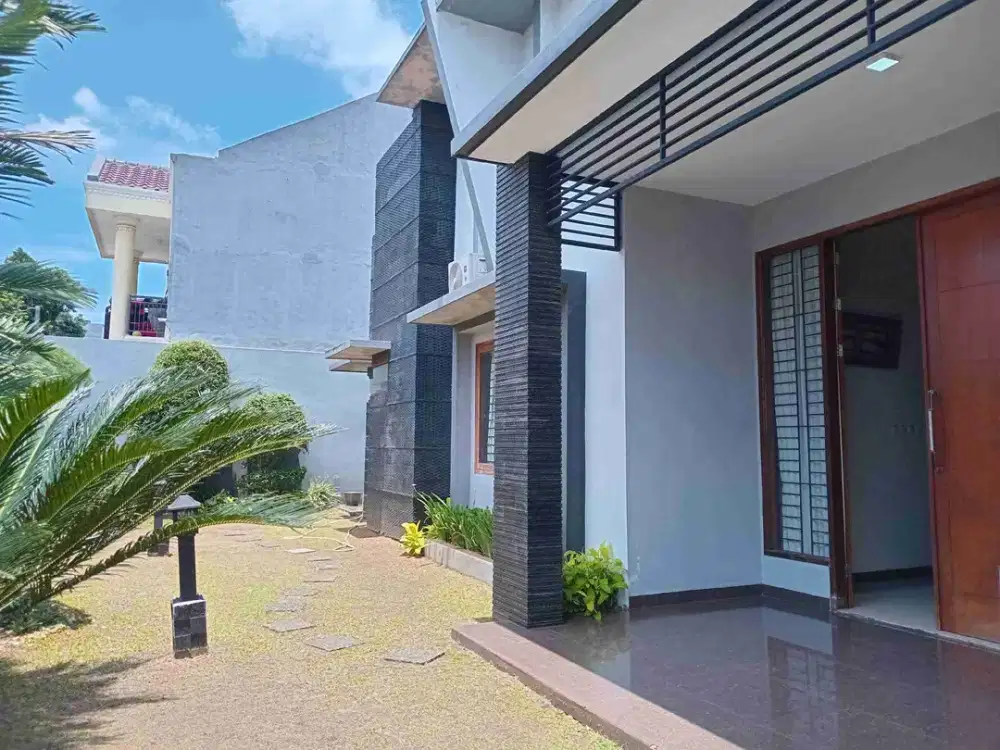 Dijual rumah, SHM ,LT 630m2, LB 378m2 , Full Furnished , water heater, Halaman depan belakang, Gazebo