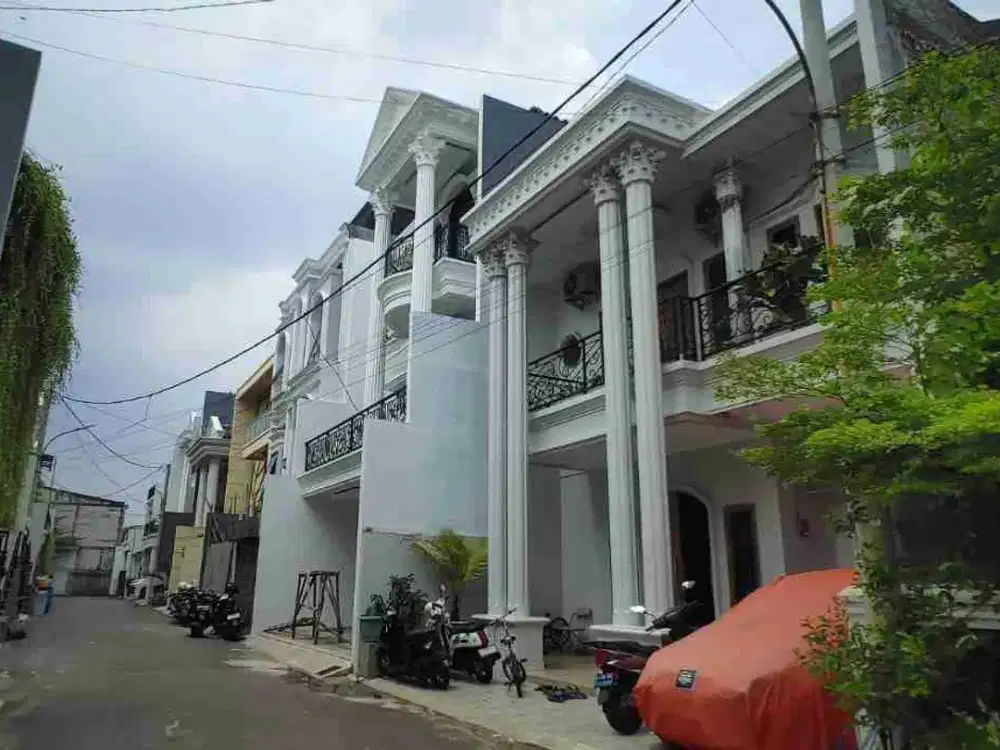 Rumah ready cluster mewah istana Kebagusan.