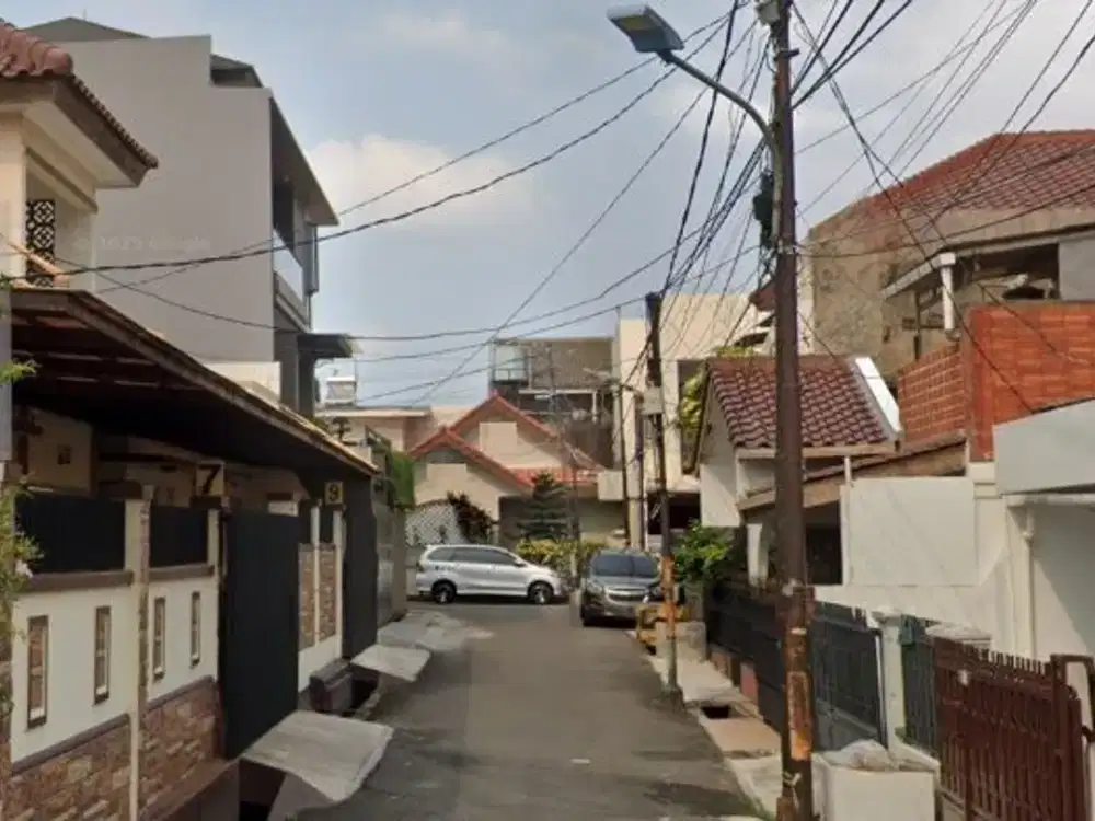 Rumah minimalis siap huni, lingkungan aman nyaman dan bebas banjir, strategis di area Rawamangun JakTim