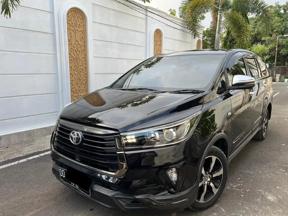 Innova Venturer 2.0 AT Bensin KM60rb Orisinil Full Record Toyota
