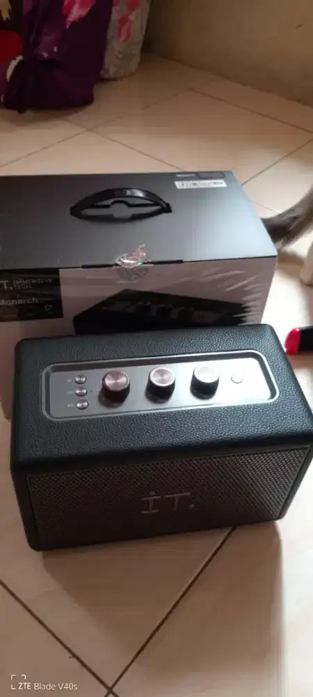 IT Monarch Bluetooth Speaker Like New