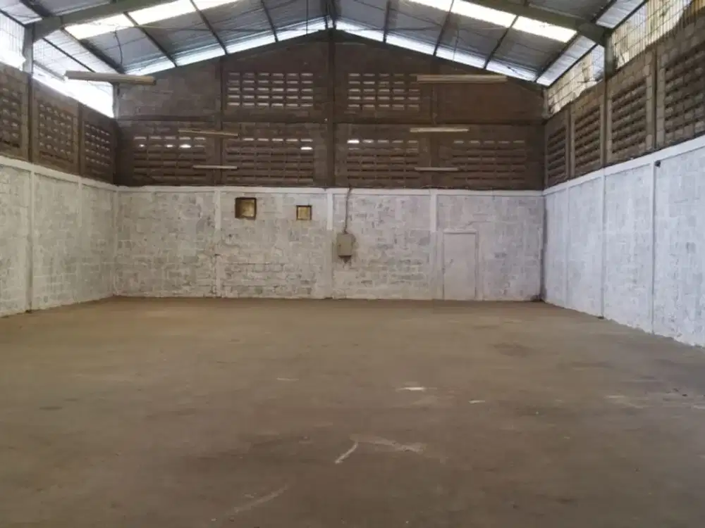 DISEWAKAN CEPAT GUDANG SIAP PAKAI 1152m2-Akses kontainer 40FT