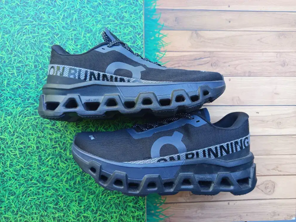 OC On CloudTec Fullblack •Preloved, Second, Thrift•