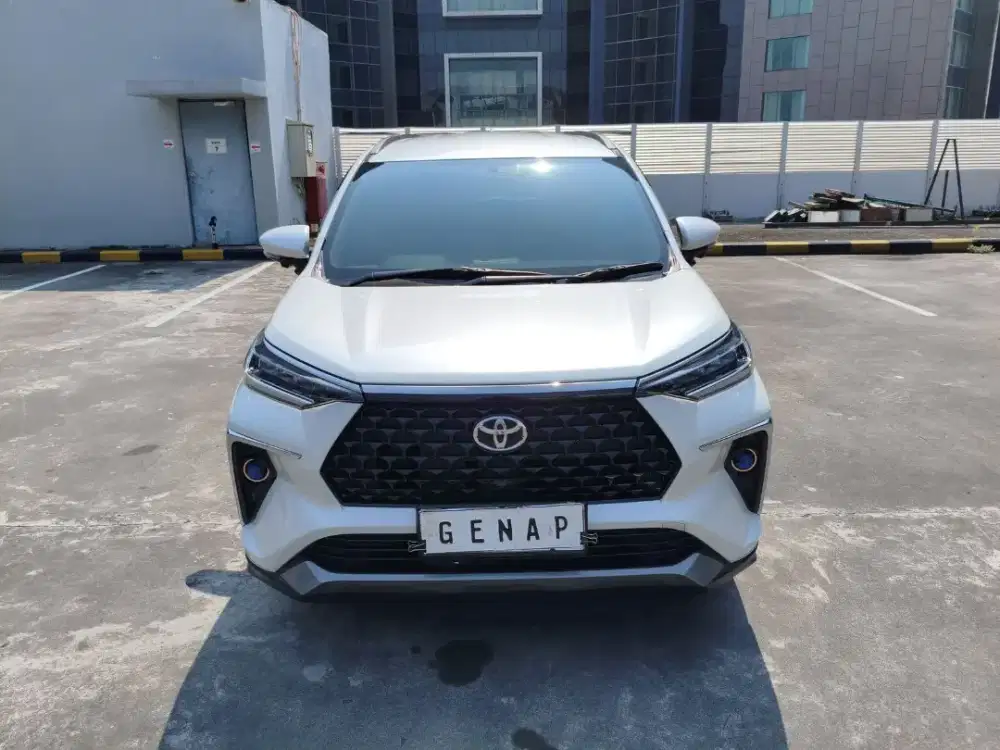 Veloz Q AT 2022 Putih Metalik Low Km