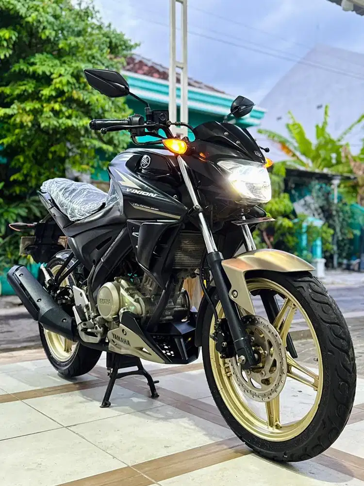 Yamaha VIXION LED R 150cc PAJAK BARU