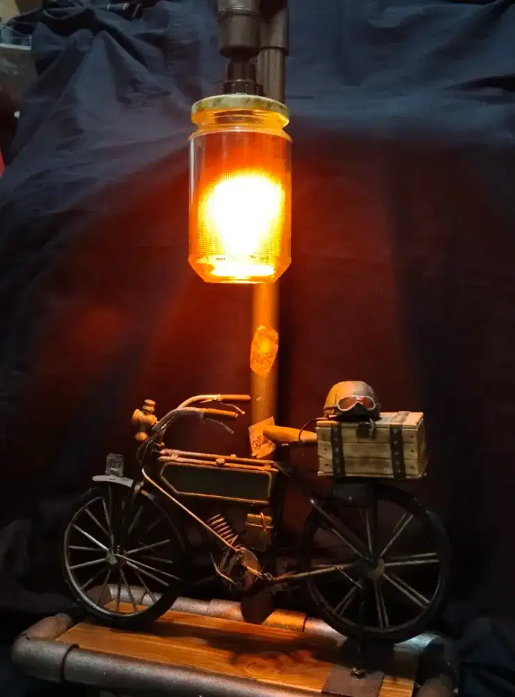 Lampu dekorasi diecast tintoys antik sepeda vespa roundtank vintage
