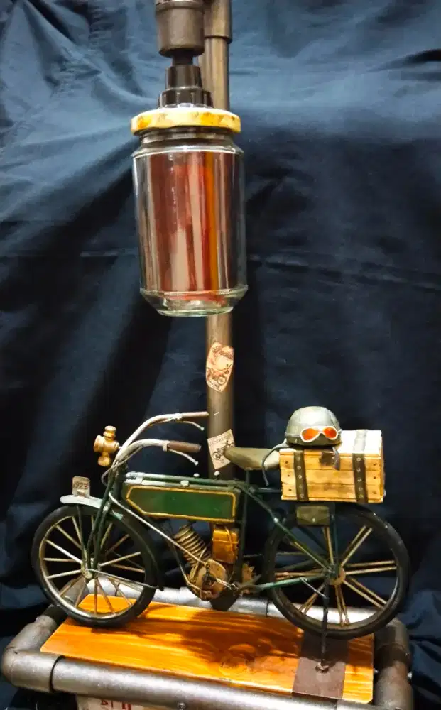 Lampu meja duduk diecast sepeda flattank roundtank logam vintage antik