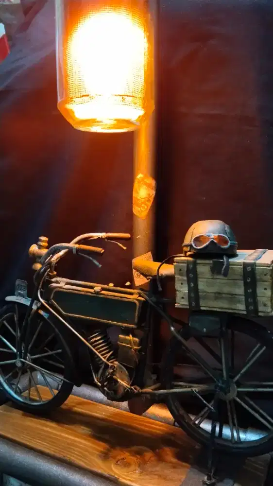 Dekorasi lampu meja satu set miniatur sepeda logam lawas vintage antik
