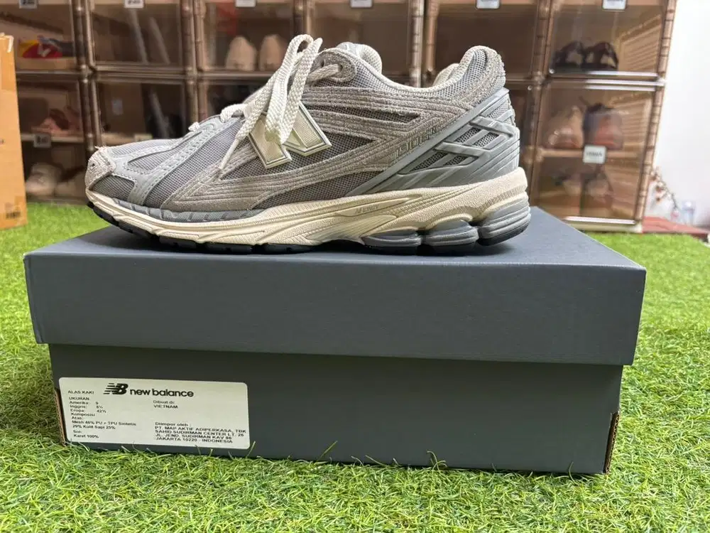 New Balance 1906 Grey Like New With Box