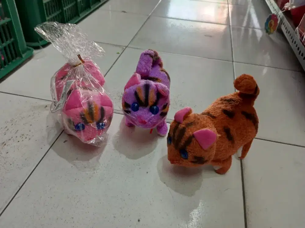 Mainan anak kucing baterai