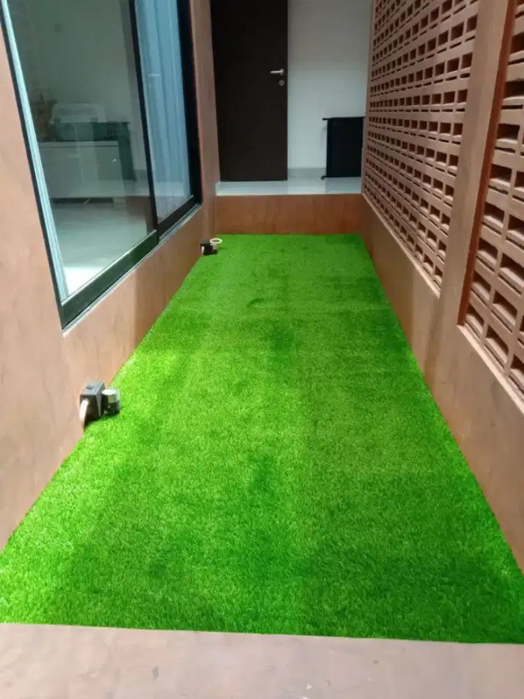 Jasa pemasangan rumput sintetis premium
