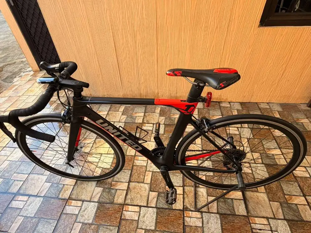 Road bike United Stygma Carbon Size 50 Istimewa Mulus Psr Rebo Jaktim