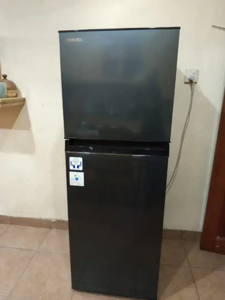 Kulkas 2 pintu jual cepat