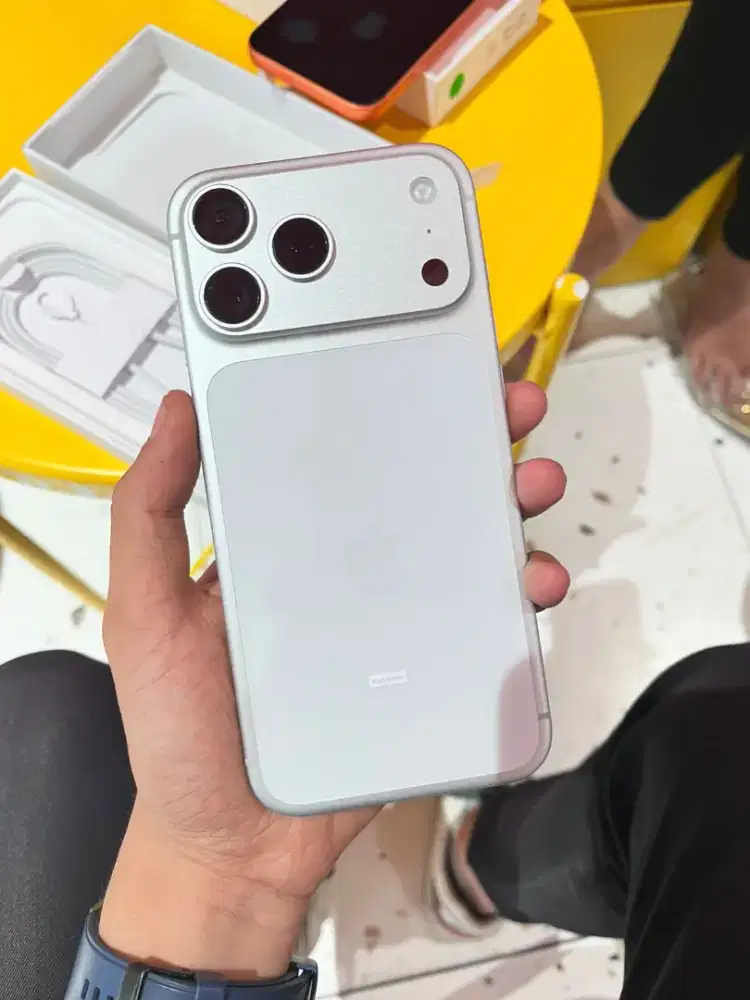 IPHONE 17 PRO MAX 256GB CASHBACK 1,5JT