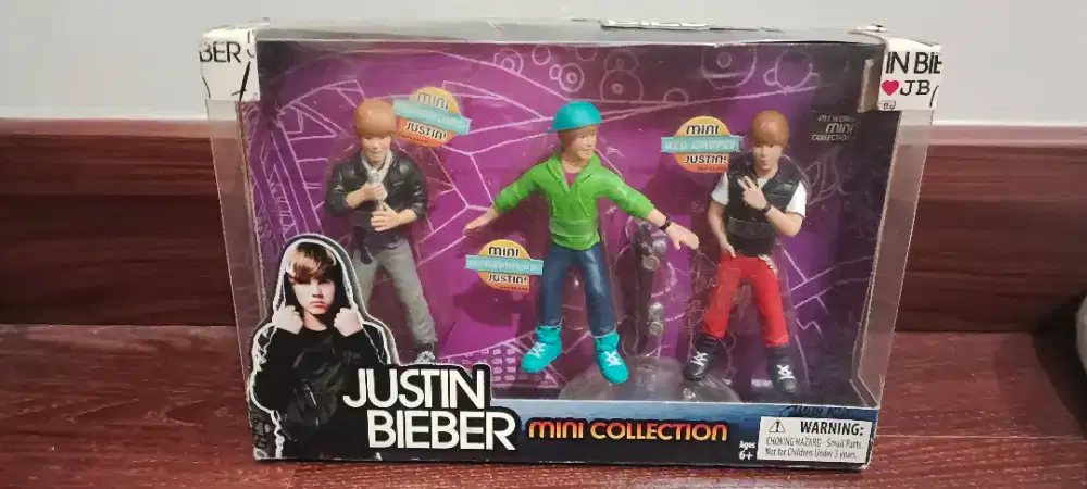 Mainan Action Figure Justin Bieber My World Mini Collection