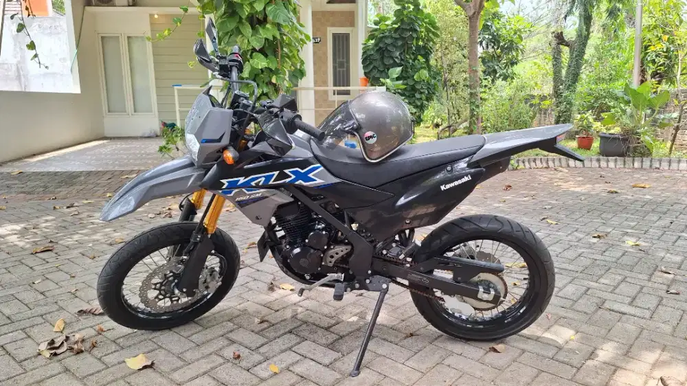 KLX 150 SUPERMOTO ISTIMEWA! YOK GASS DIBELI