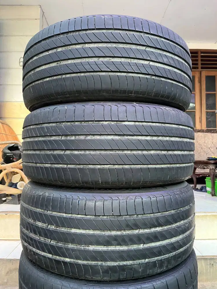 Ban Michelin Primacy 4 235 50 r18 3Pcs
