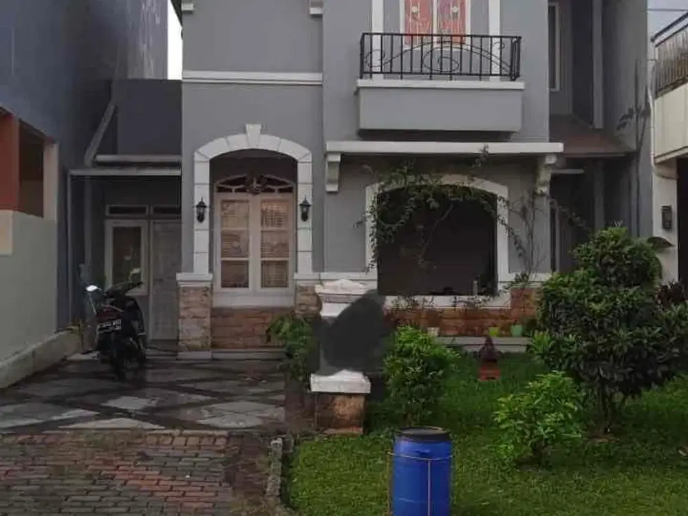 Rumah 2 lantai siap huni