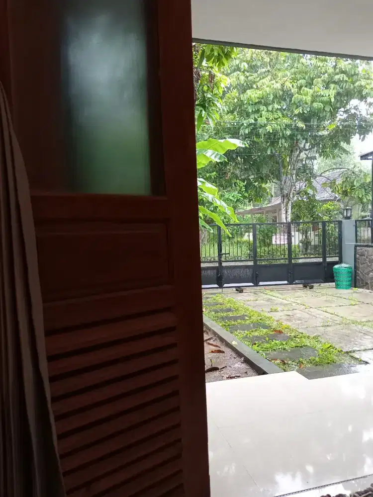 Rumah Cantik di Kembang Gede