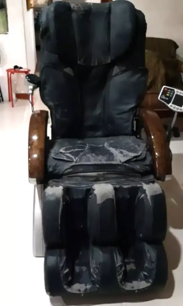 Kursi pijat second merk Ogawa