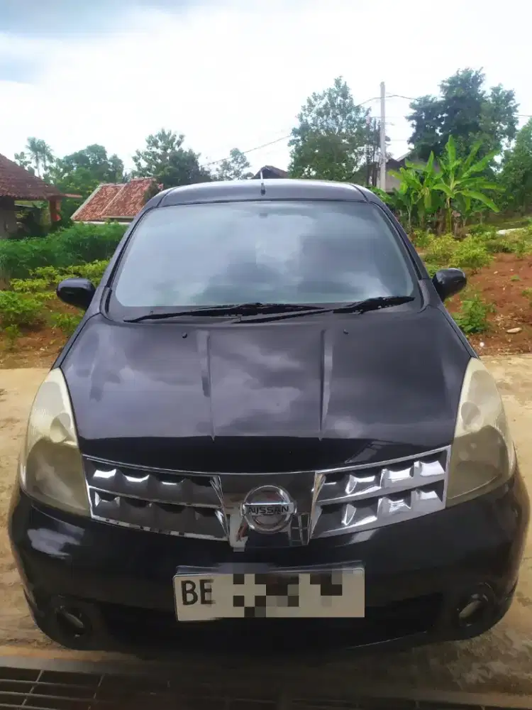 Dijual Cepat Mobil grand Livina 2007
