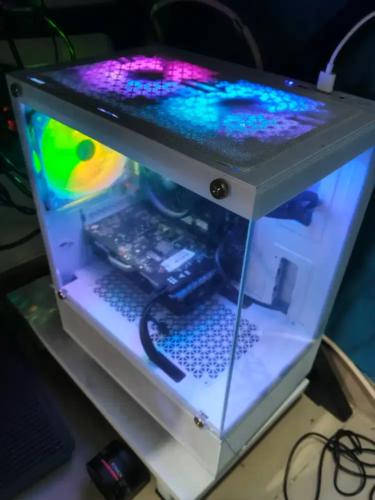 PC RAKITAN GAMING  INCLUDE MONITOR