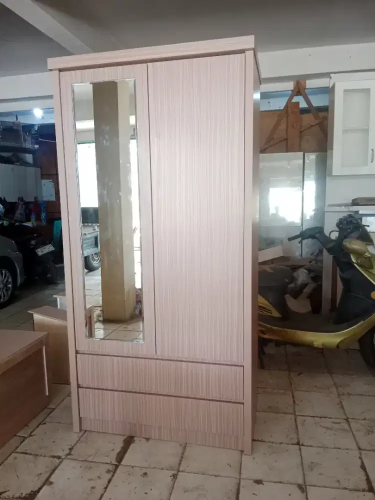 Lemari pakaian 2 pintu