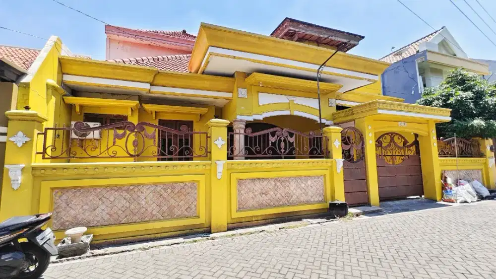 ‼️Luas 256 m²‼️ Rumah Classic Murah di Karah Ketintang dekat Kebonsari