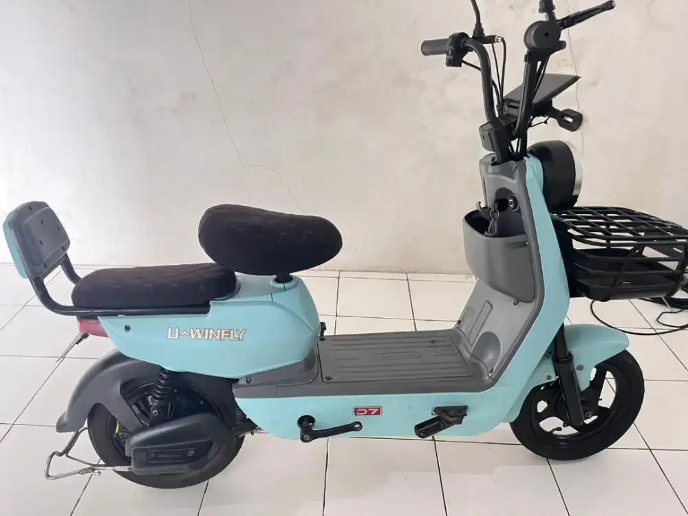 Sepeda listrik U^Winfly D7