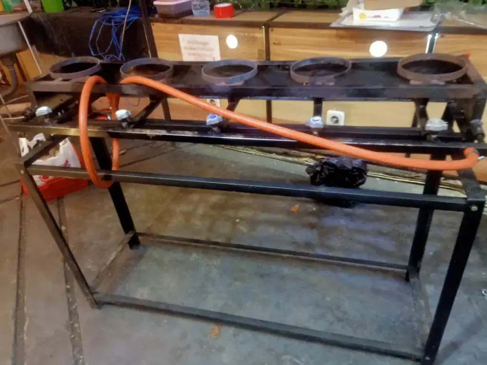 Perlengkapan usaha kedai ayam