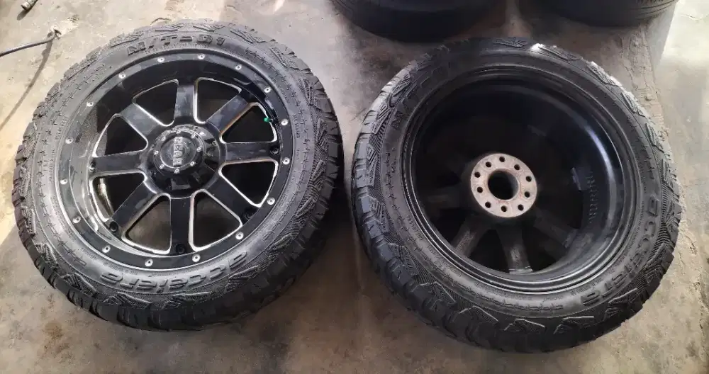 Velg Ring 20 Lobang 5 dengan ban 4 buah