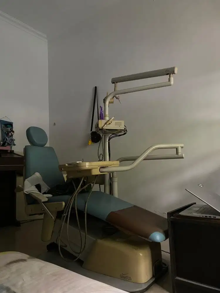 Dental chair kursi dokter gigi Gnatus