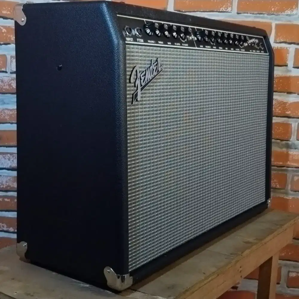 AMPLI FENDER CHAMPION 100
