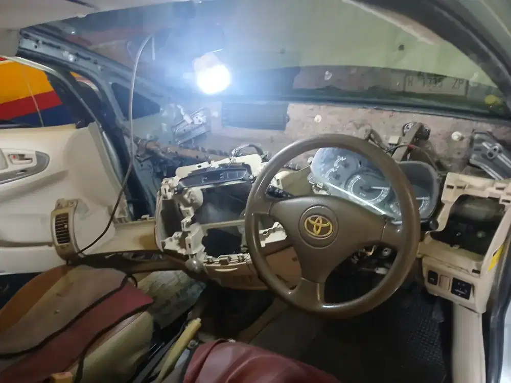 Di BUTUHKAN ASISTEN MEKANIK AC MOBIL