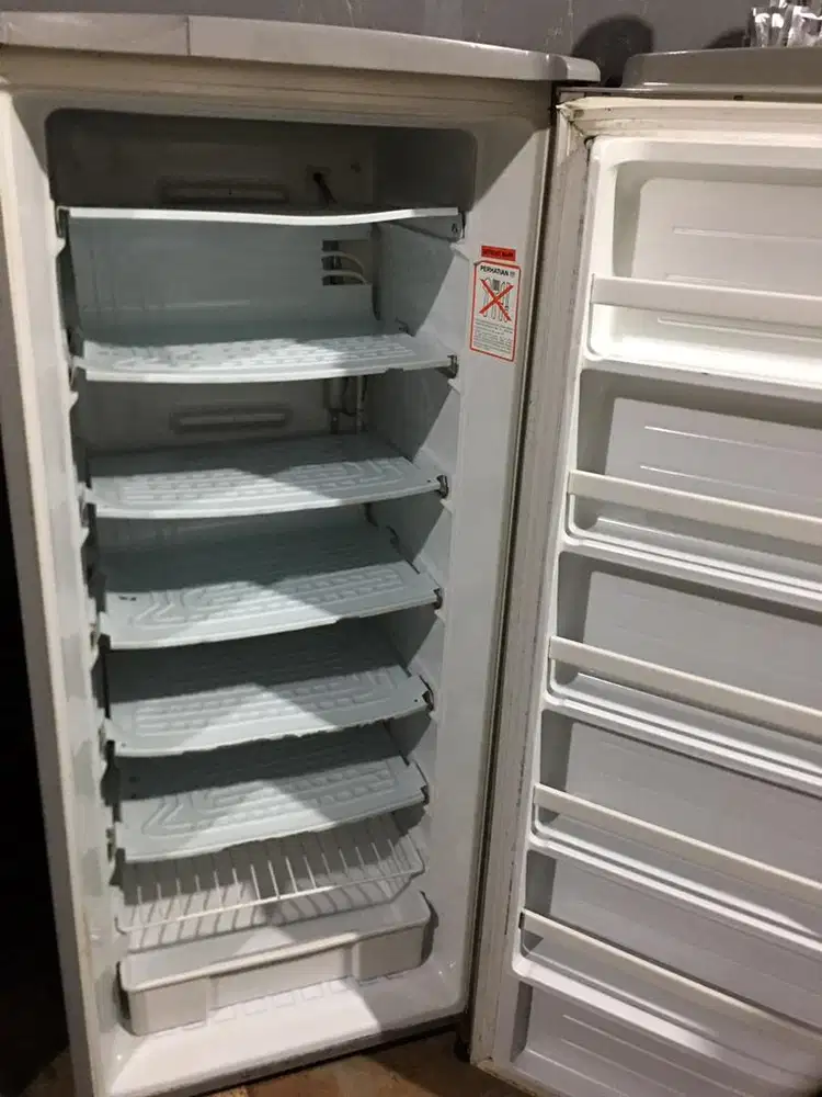 Jual FREEZER Merek AGUA