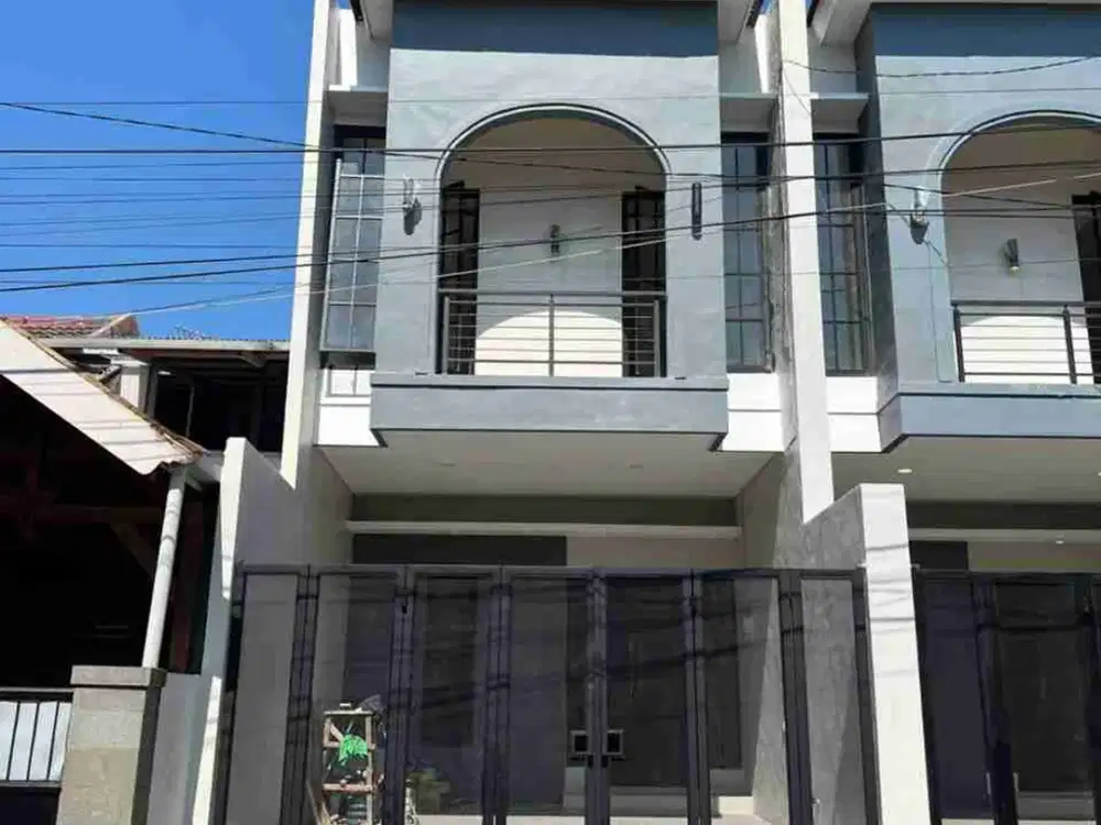 RUMAH NEW AMERICAN NIRWANA EKSEKUTIF dkt Rungkut Pandugo Manyar