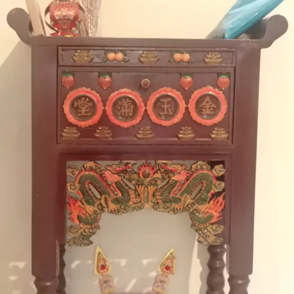 Meja altar sembahyang