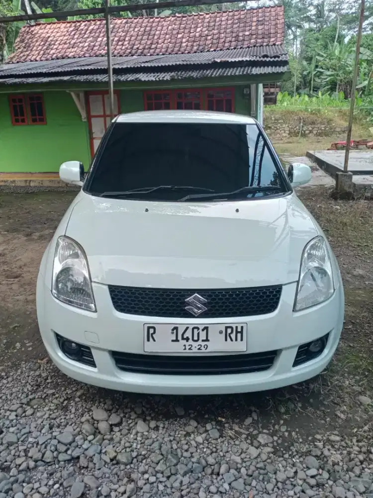 Swift 2010 putih