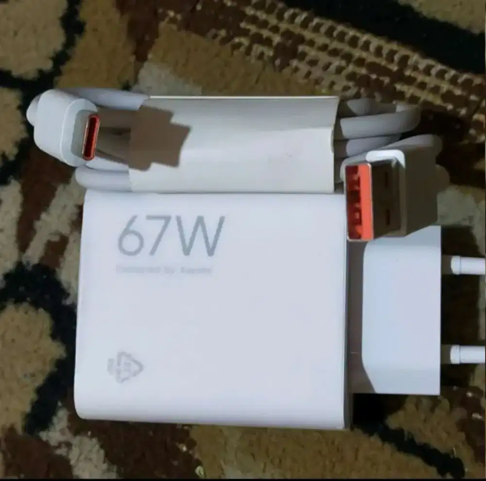 Jual charger 67 watt bawaan dr kotak hp poco X6 5G, nego