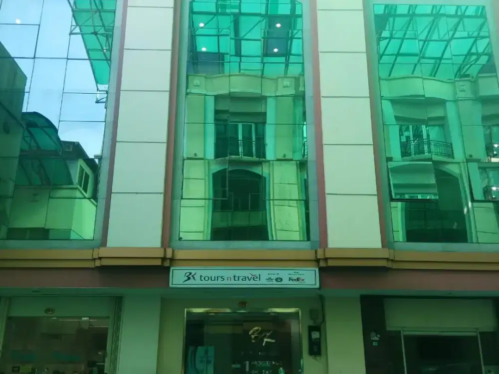 Judul Iklan RuKo Strategis DiJual dan diSewakan strategis  terletak di jalan utama Pd Indah