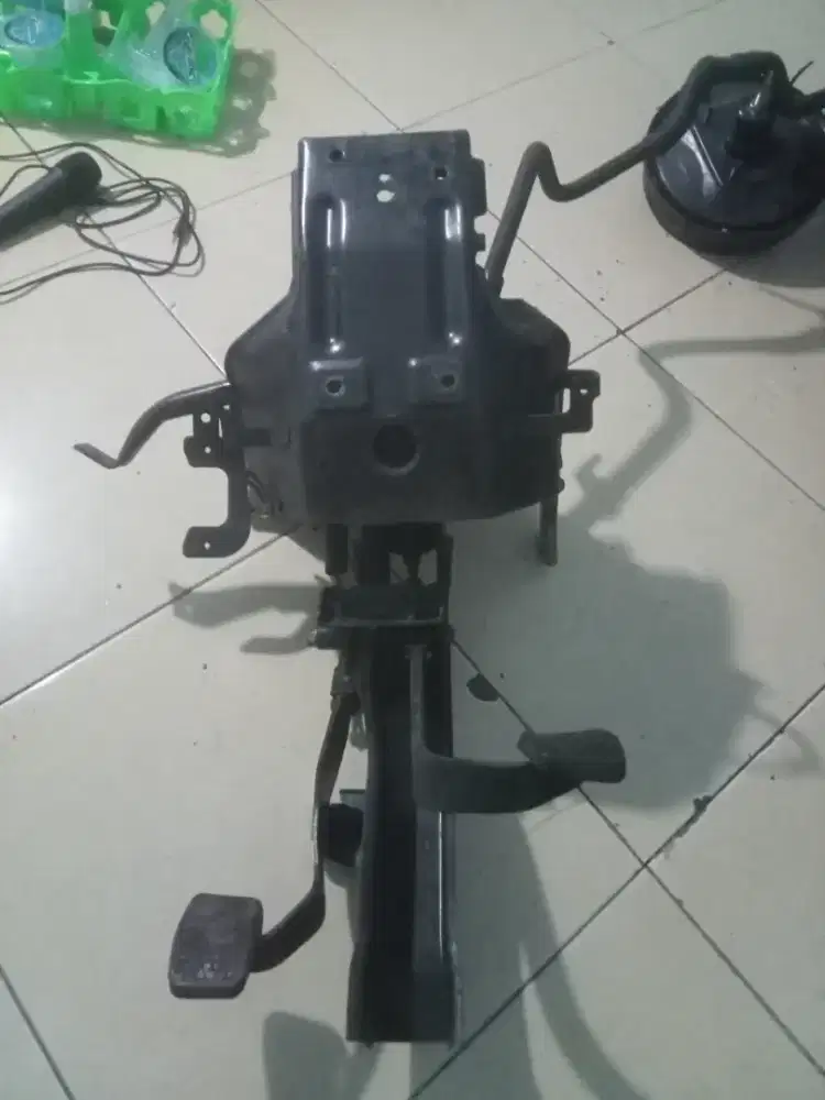 Di jual booster rem futura.copotan th 2015