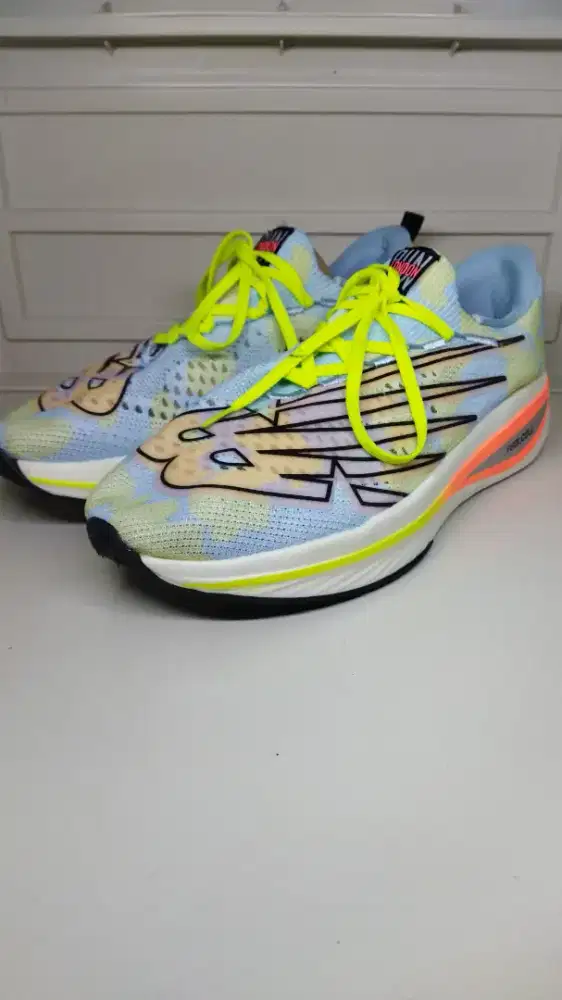 NB FRESHFOAM SIZE 44