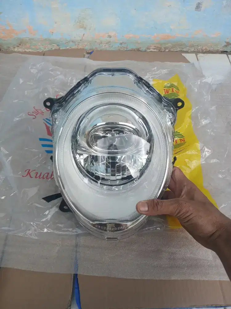 Reflektor lampu depan komplit LED HONDA SCOOPY New thn 2020-2024