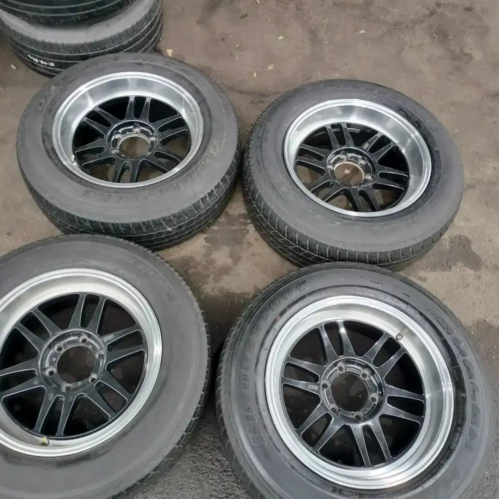 Velg ring 18 hsr. Pcd 6x139,7 ban 265/60 R18 Fortuner pajero