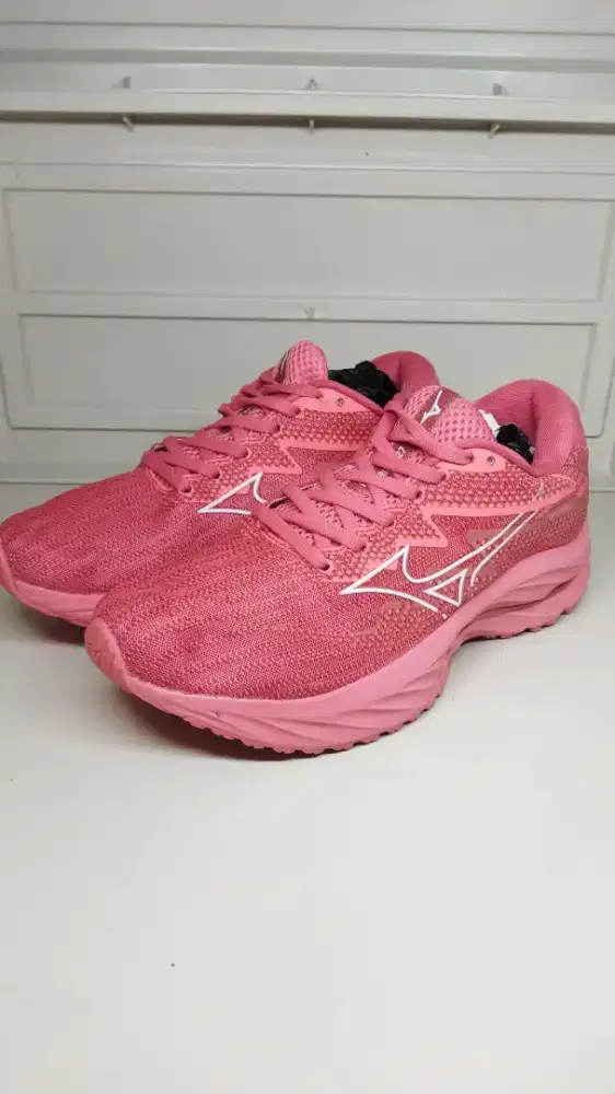 MIZUNO WAVE RIDER SIZE 39