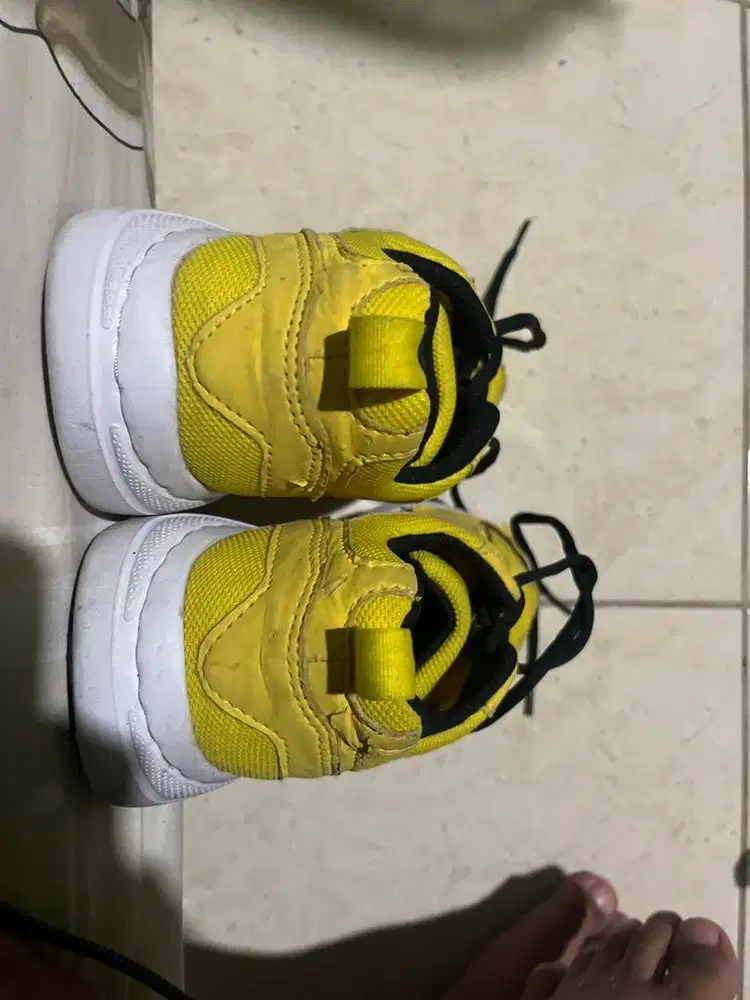 Sepatu Diadora Original