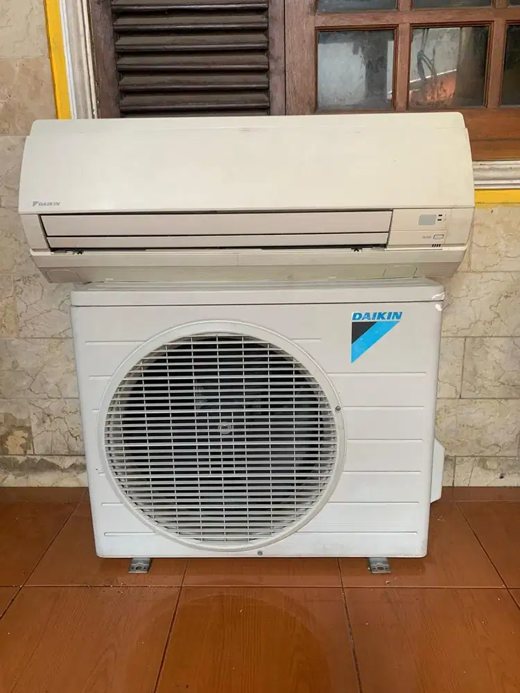 Ac daikin 1,5 pk low wat standar original thailand
