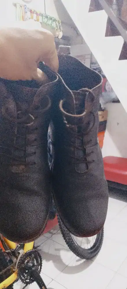 Brodo warna coklat nomer 41 Coklat. Harga Nett