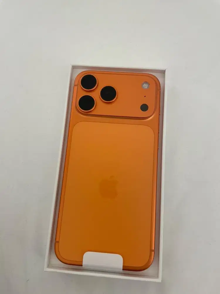 Iphone 17 Pro Max Dual SIM Like New Opened Box. Client cancel Preorder